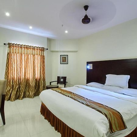 Krishna Residency Otel Vijayawāda Dış mekan fotoğraf