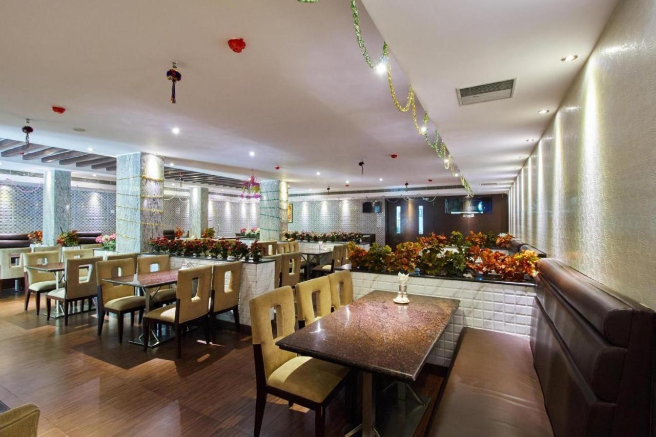 Krishna Residency Otel Vijayawāda Dış mekan fotoğraf