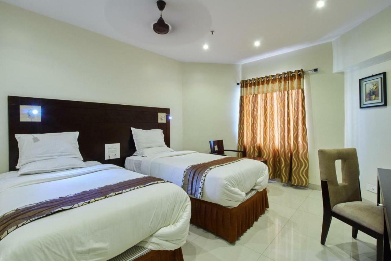 Krishna Residency Otel Vijayawāda Dış mekan fotoğraf